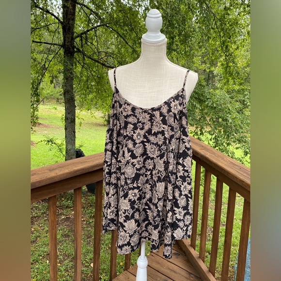 Honey Punch Dresses & Skirts - Honey punch Black Floral Cold Shoulder Long Sleeved Mini Dress